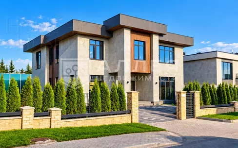 2-этажный коттедж 380 м² без отделки