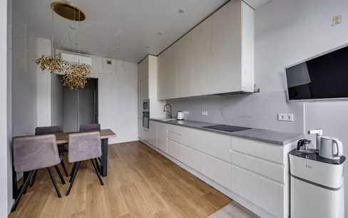 2-КОМН. КВАРТИРА С ОТДЕЛКОЙ 70 М² НА 10 ЭТАЖЕ