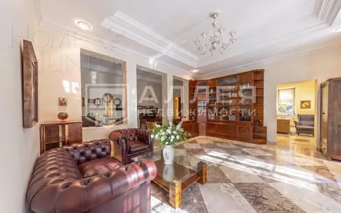 3-этажный коттедж 732.9 м² с отделкой