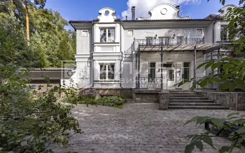 3-этажный коттедж 732.9 м² с отделкой