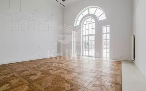 3-этажный коттедж 1 318.43 м² с отделкой