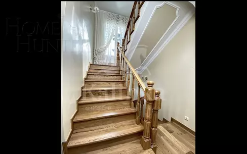 2-этажный таунхаус 350 м² с отделкой