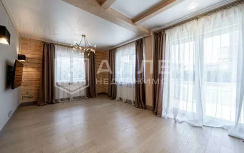 2-этажный коттедж 250 м² с отделкой