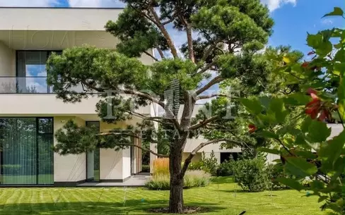 КОТТЕДЖ 2 560 м² с отделкой