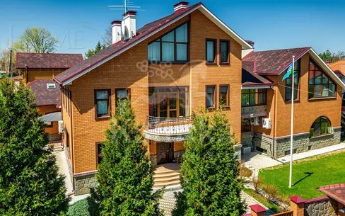 3-этажный коттедж 800 м² с отделкой