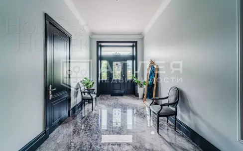 3-этажный коттедж 1 296 м² с отделкой