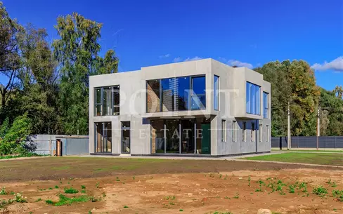 2-этажный коттедж 380 м² без отделки