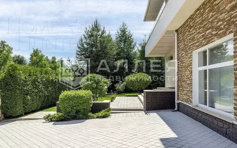 2-этажный коттедж 900 м² с отделкой