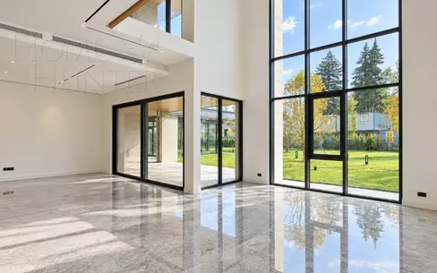 2-этажный коттедж 1 120 м² с отделкой