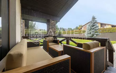 3-этажный коттедж 900 м² с отделкой
