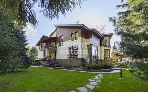 3-этажный коттедж 630 м² с отделкой