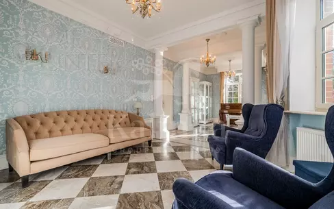 3-этажный коттедж 400 м² с отделкой