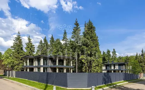 2-этажный коттедж 300 м² без отделки