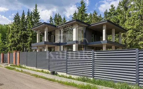 2-этажный коттедж 300 м² без отделки