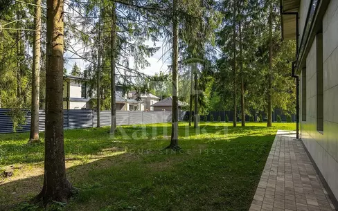 2-этажный коттедж 300 м² без отделки