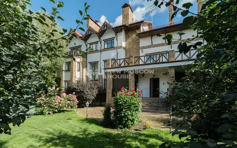 4-этажный коттедж 1 344 м² с отделкой