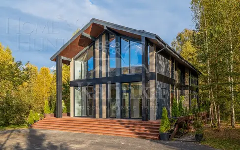 2-этажный коттедж 260 м² с отделкой