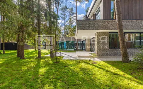 2-этажный коттедж 800 м² без отделки