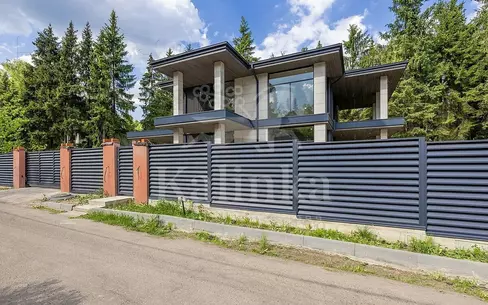 2-этажный коттедж 300 м² без отделки