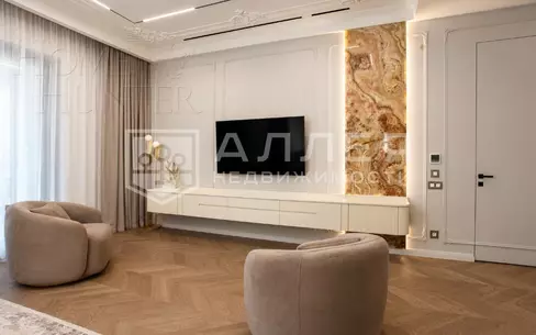 2-этажный таунхаус 380 м² с отделкой