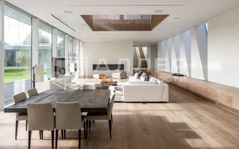 2-этажный коттедж 1 150 м² с отделкой