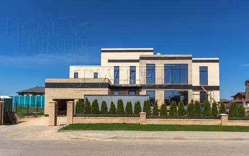 2-этажный коттедж 600 м² без отделки