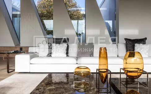 2-этажный коттедж 1 150 м² с отделкой