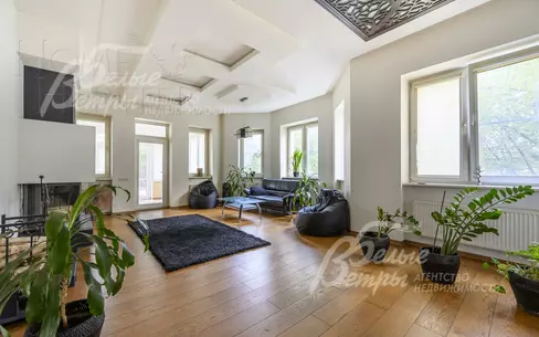 3-этажный коттедж 476 м² с отделкой