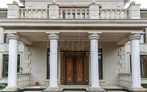 2-этажный коттедж 450 м² без отделки