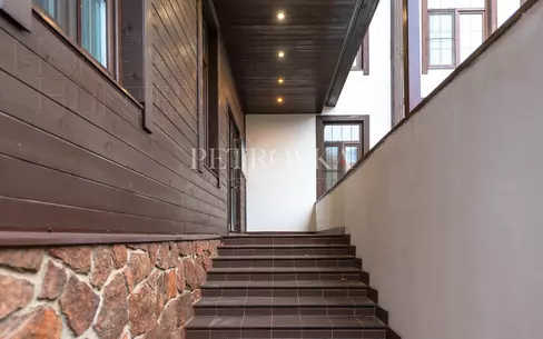 1-этажный коттедж 1 323.9 м² с отделкой