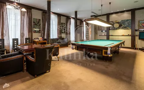 4-этажный коттедж 2 000 м² с отделкой