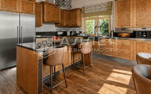 2-этажный коттедж 435 м² с отделкой
