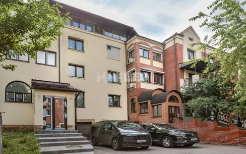 5-УРОВНЕВЫЙ ТАУНХАУС С ОТДЕЛКОЙ 323.7 М² НА 1 ЭТАЖЕ