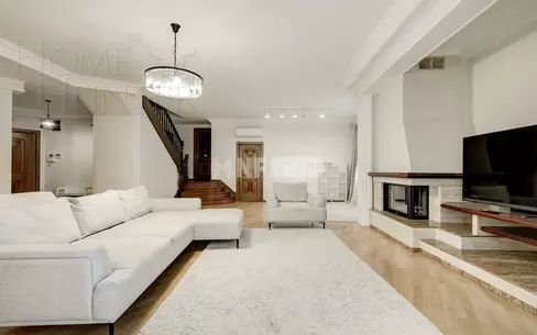 4-КОМН. КВАРТИРА С ОТДЕЛКОЙ 193 М² НА 4 ЭТАЖЕ