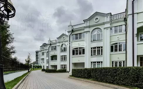 3-УРОВНЕВЫЙ ТАУНХАУС С ОТДЕЛКОЙ 525.2 М² НА 1 ЭТАЖЕ