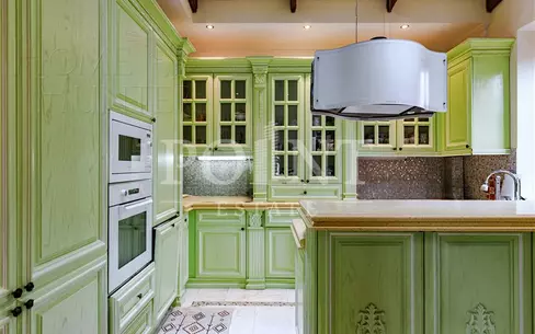 КОТТЕДЖ 1 300 м² с отделкой