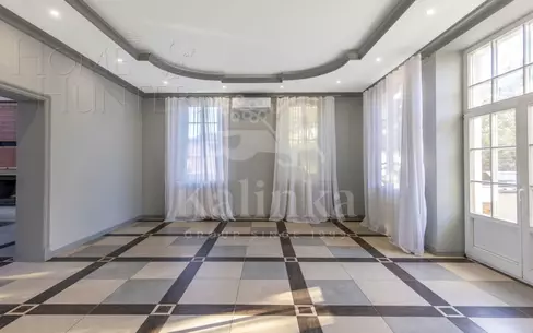 2-этажный коттедж 491.5 м² с отделкой