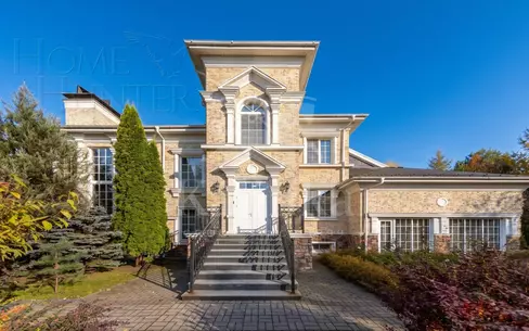 2-этажный коттедж 491.5 м² с отделкой