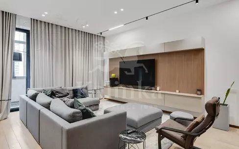 6-КОМН. КВАРТИРА С ОТДЕЛКОЙ 229.3 М² НА 4 ЭТАЖЕ