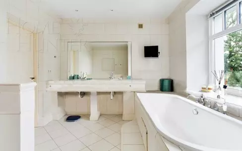 2-этажный коттедж 450 м² с отделкой