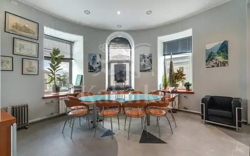 6-КОМН. КВАРТИРА С ОТДЕЛКОЙ 219.3 М² НА 2 ЭТАЖЕ