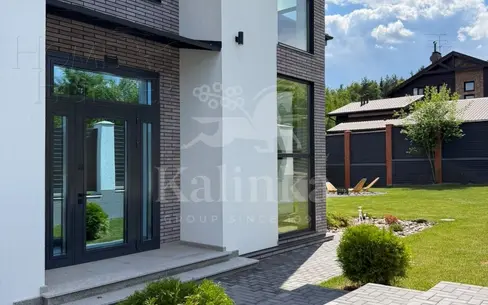 2-этажный коттедж 288 м² с отделкой