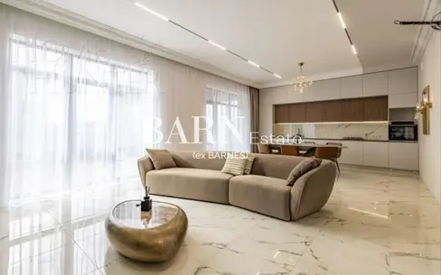 2-этажный коттедж 240 м² с отделкой
