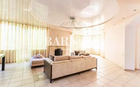 2-этажный коттедж 350 м² с отделкой