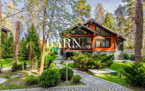 3-этажный коттедж 473.3 м² с отделкой