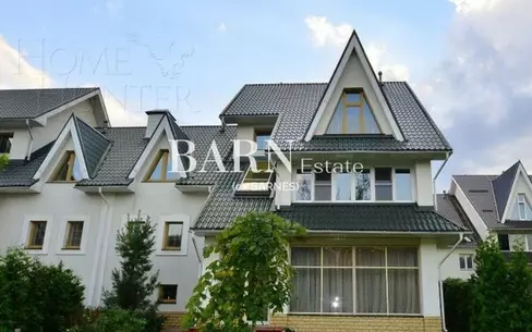 2-этажный таунхаус 460 м² с отделкой