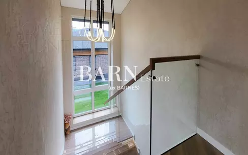 2-этажный коттедж 271 м² с отделкой