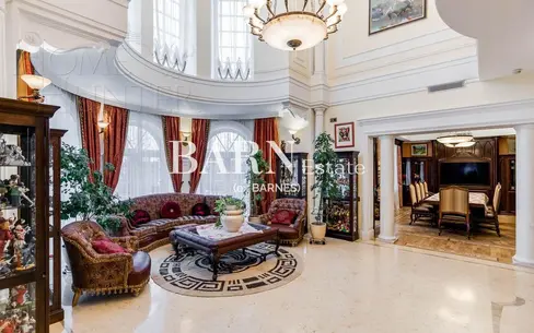 2-этажный коттедж 1 624 м² с отделкой