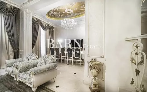 2-этажный коттедж 1 000 м² с отделкой