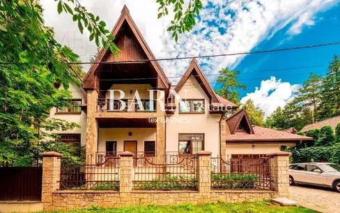 2-этажный коттедж 550 м² с отделкой